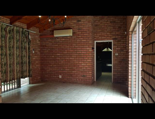 4 BEDROOM HOUSE RENTED IN MONTROSE